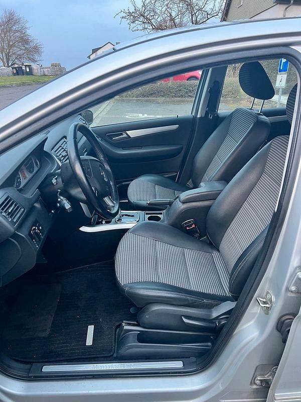 Gebraucht Mercedes B200 136 PS (100 kW) 2006 Silber Van / Kleinbus