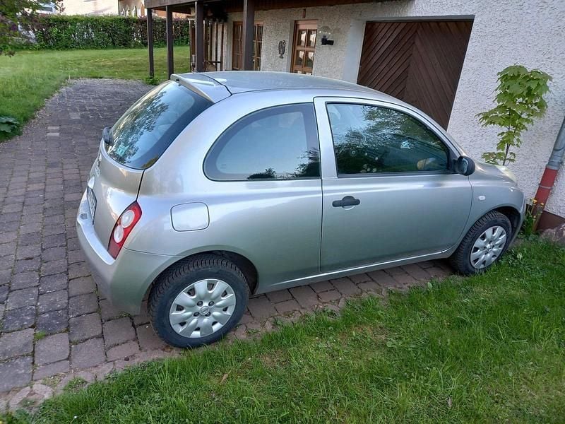 Gebraucht Nissan Micra 75 PS (55 kW) 2003 Silber Kleinwagen