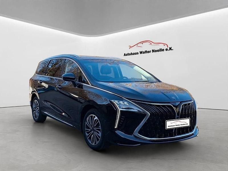 Ny DFSK Forthing 4 177 HK (130 kW) 2026 Sort MPV