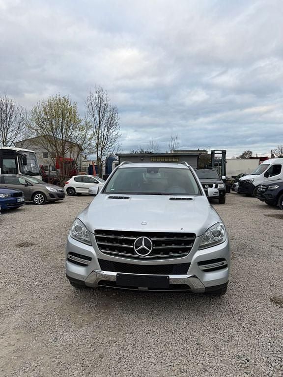 Gebraucht Mercedes ML350 258 PS (189 kW) 2012 Silber SUV