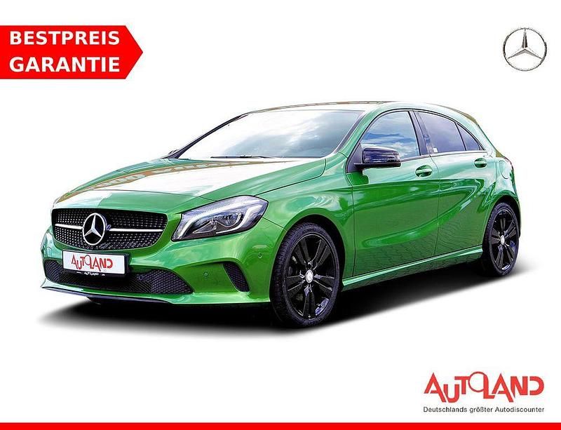 Grün Gebraucht 2016 Mercedes A180 Urban Limousine | 19.950 € (Teuer) - Bild 1/4