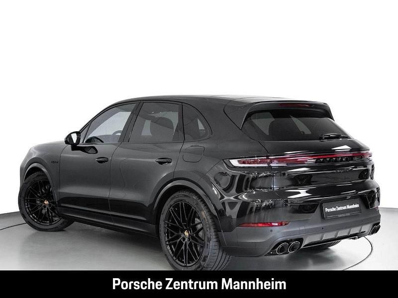 Gebraucht Porsche Cayenne 470 PS (345 kW) 2025 Chromitschwarzmetallic SUV