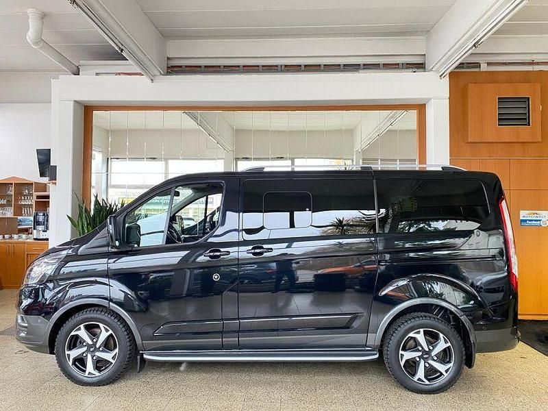 Gebraucht Ford Tourneo Active 185 PS (136 kW) 2022 Schwarz Kombi