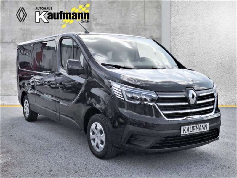 Gebraucht Renault Trafic Life 110 PS (80 kW) 2024 Tenebroschwarz Van / Kleinbus