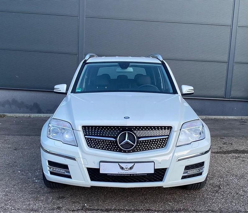 Gebraucht Mercedes GLK250 204 PS (150 kW) 2011 Weiß SUV