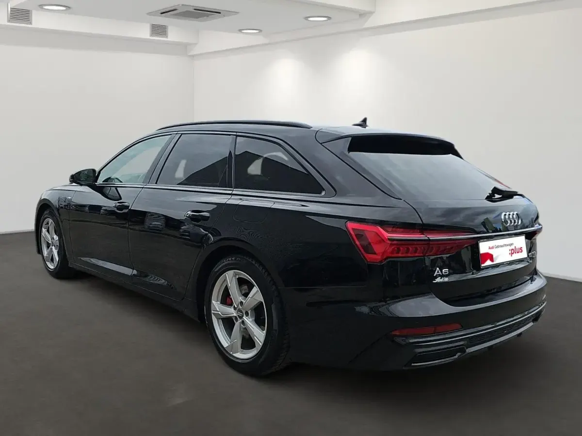 Gebraucht Audi A6 Sport 367 PS (269 kW) 2023 Schwarz Kombi