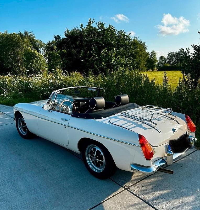 Gebraucht MG B 95 PS (69 kW) 1973 Weiß Cabrio