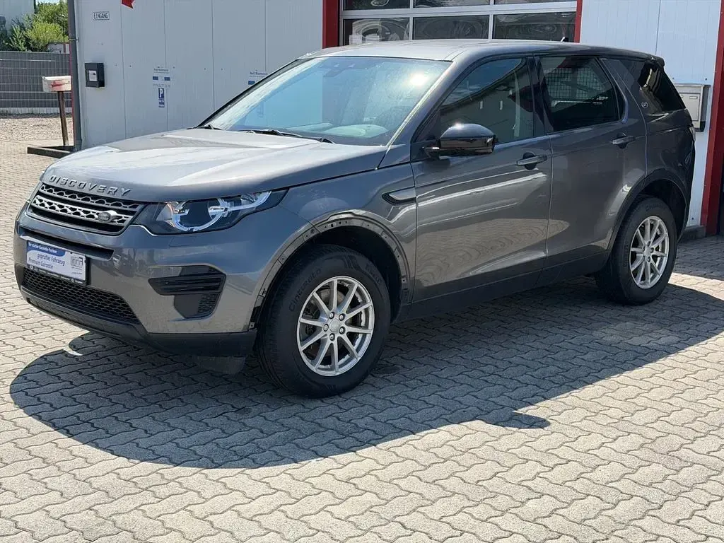 Gebraucht Land Rover Discovery 4 Pure 150 PS (110 kW) 2016 Grau SUV
