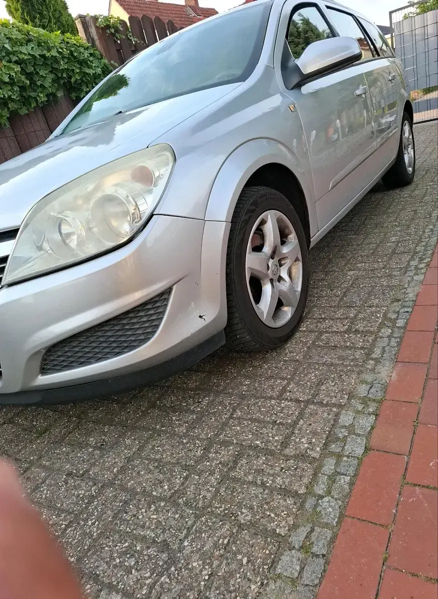 Gebraucht Opel Astra 125 PS (91 kW) 2007 Silber Kombi
