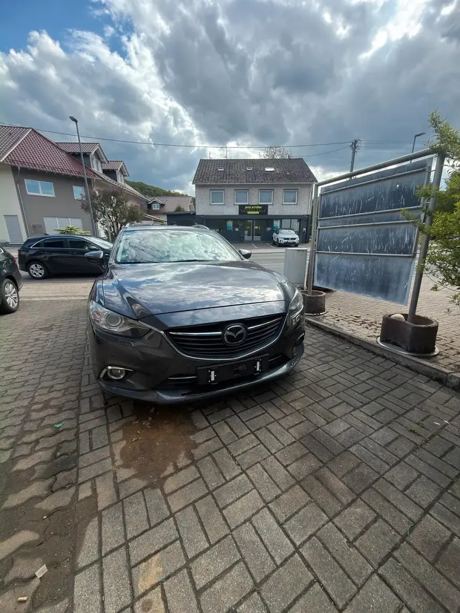 Gebraucht Mazda 6 Inclusive 173 PS (127 kW) 2013 Grau Limousine