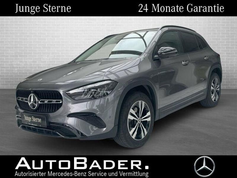 787 mountaingrau (metallic) Gebraucht 2024 Mercedes GLA200 Edition SUV | 39.394 € (Guter Preis) - Bild 1/4