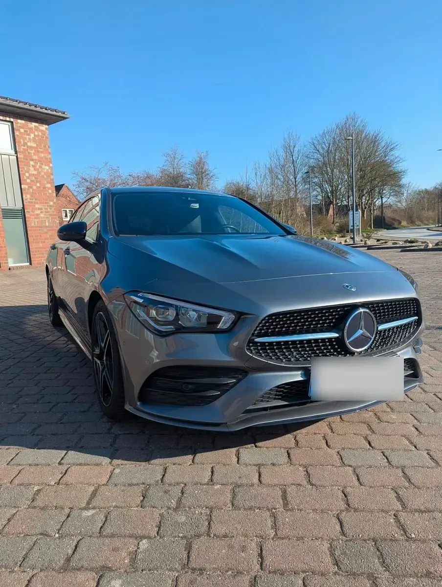 Gebraucht Mercedes CLA220 Shooting Brake 190 PS (139 kW) 2019 Grau Kombi