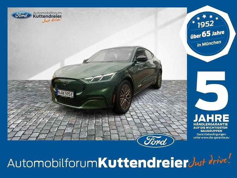 Eruption green Gebraucht 2024 Ford Mustang Mach-E Extended Range SUV | 50.990 € - Bild 1/3