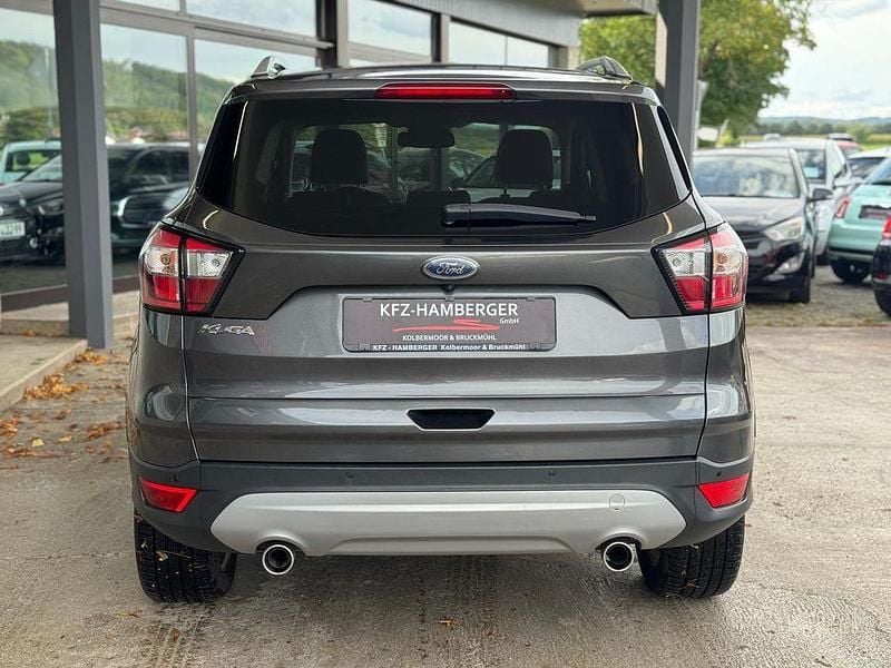 Gebraucht Ford Kuga Titanium 179 PS (131 kW) 2017 Grau SUV