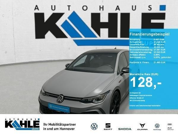 Grau (mondsteingrau) Gebraucht 2023 VW Golf GTI Limousine | 31.690 € (Teuer) - Bild 1/4
