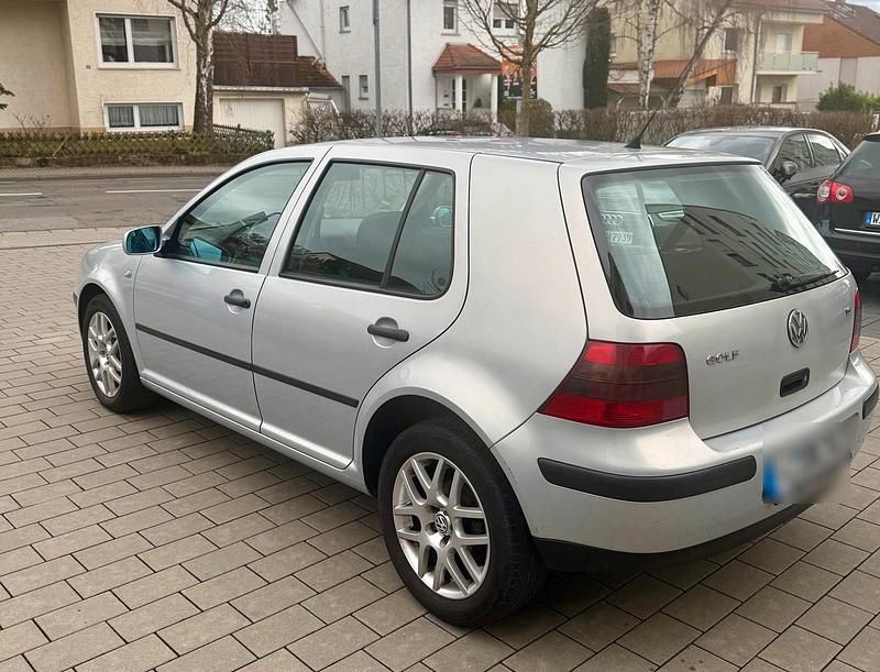 Gebraucht VW Golf IV 101 PS (74 kW) 1998 Silber Kleinwagen