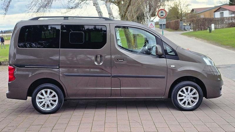 Gebraucht Nissan Evalia Tekna 110 PS (80 kW) 2017 Bronze metallic Van / Kleinbus