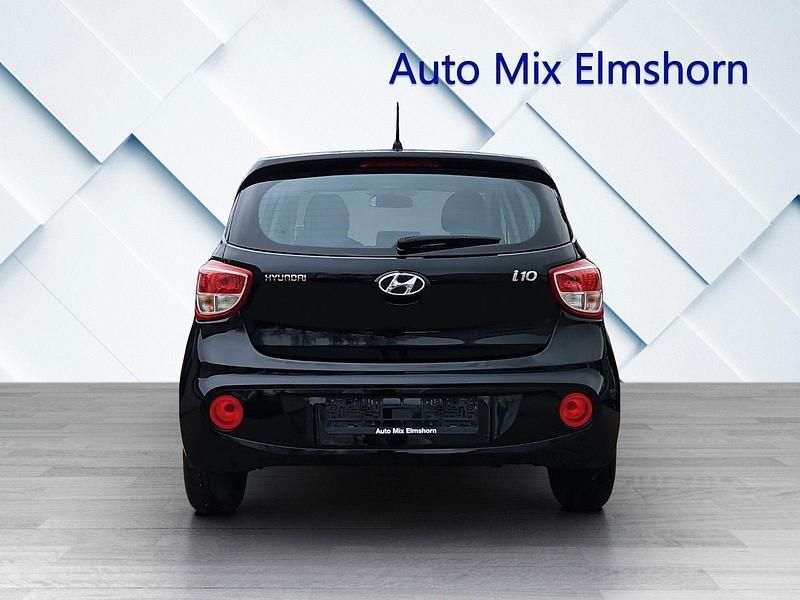 Gebraucht Hyundai i10 Trend 67 PS (49 kW) 2016 Schwarz Kleinwagen