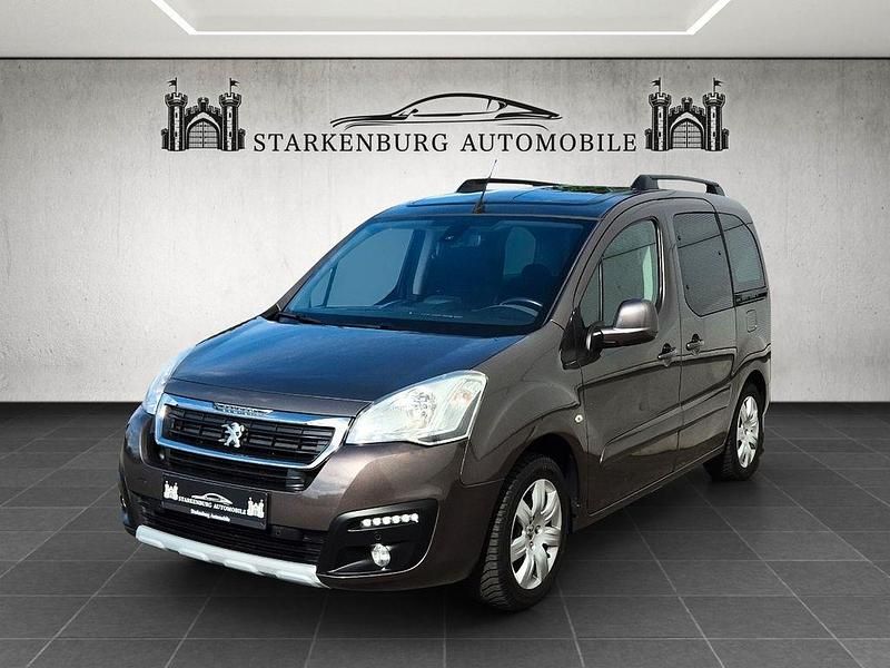 Gebraucht Peugeot Partner Tepee Active 110 PS (80 kW) 2017 Braun Van / Kleinbus