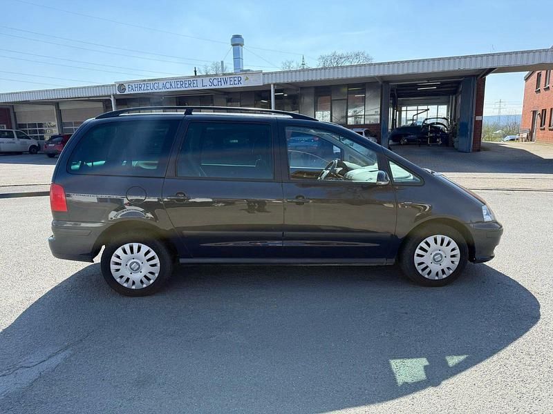 Second-hand Seat Alhambra Reference 140 CP (102 kW) 2010 Albastru Monovolum