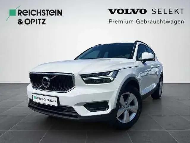 Ice white Gebraucht 2022 Volvo XC40 Momentum SUV | 29.950 € (Guter Preis) - Bild 1/4