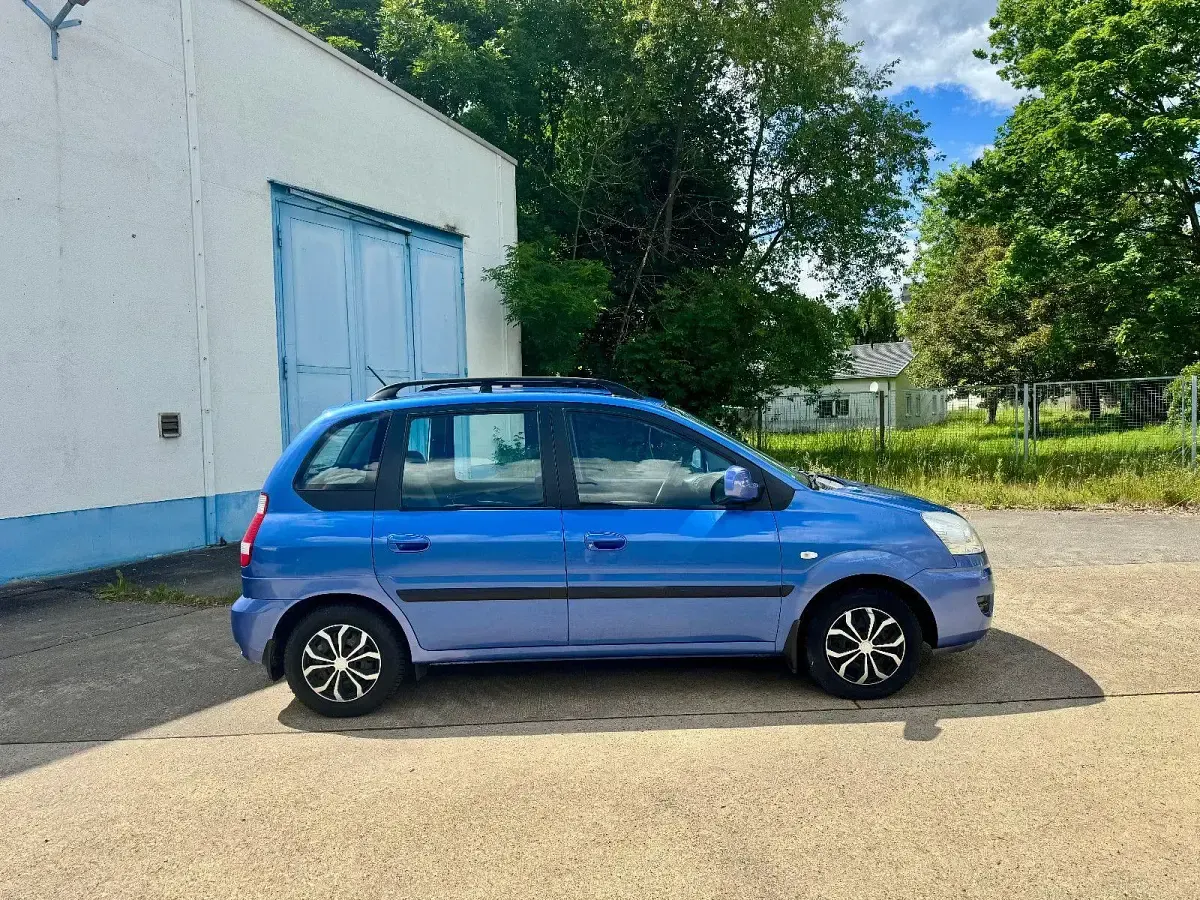 Gebraucht Hyundai Matrix 103 PS (75 kW) 2009 Blau Van / Kleinbus