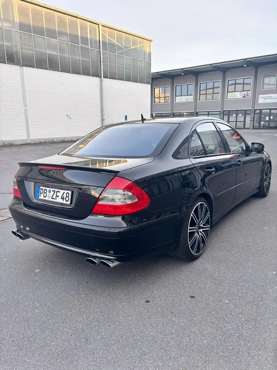 Gebraucht Mercedes E350 Avantgarde 272 PS (200 kW) 2006 Schwarz Limousine