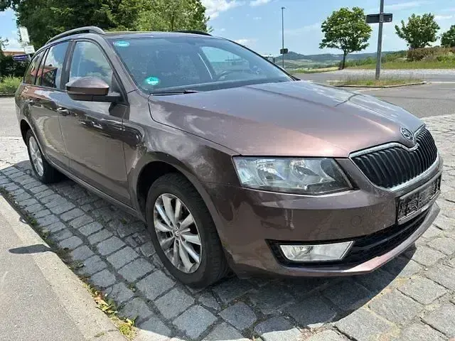 Gebraucht Skoda Octavia Ambition 110 PS (80 kW) 2016 Braun Kombi