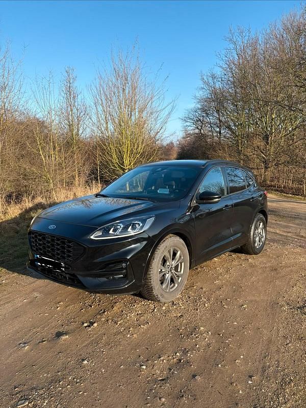 Schwarz Gebraucht 2022 Ford Kuga ST-Line SUV | 19.500 € (Superpreis) - Bild 1/4