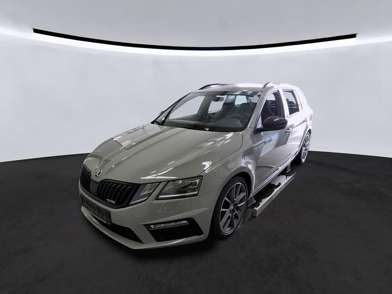Grau Gebraucht 2020 Skoda Octavia RS Kombi | 17.990 € (Fairer Preis) - Bild 1/4
