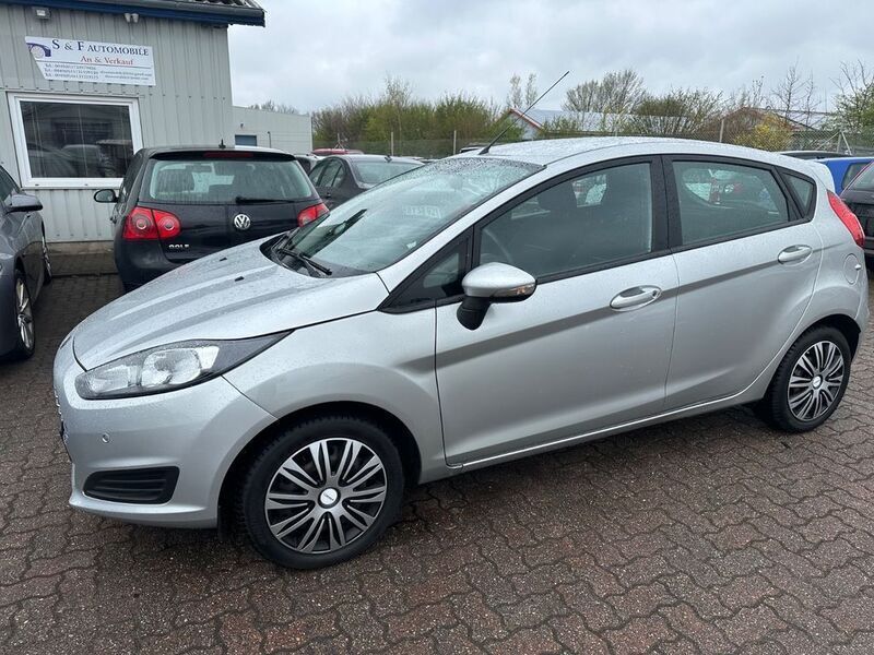 Silber Gebraucht 2014 Ford Fiesta Kleinwagen | 6.999 € (Fairer Preis) - Bild 1/4