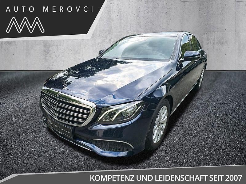 Blau Gebraucht 2019 Mercedes E200 Exclusive Limousine | 24.995 € (Superpreis) - Bild 1/4