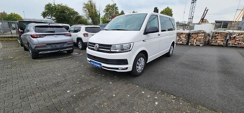 Gebraucht VW Multivan Trendline 150 PS (110 kW) 2018 Weiß Van