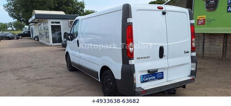 Gebraucht Renault Trafic 90 PS (66 kW) 2014 Weiß Van / Kleinbus