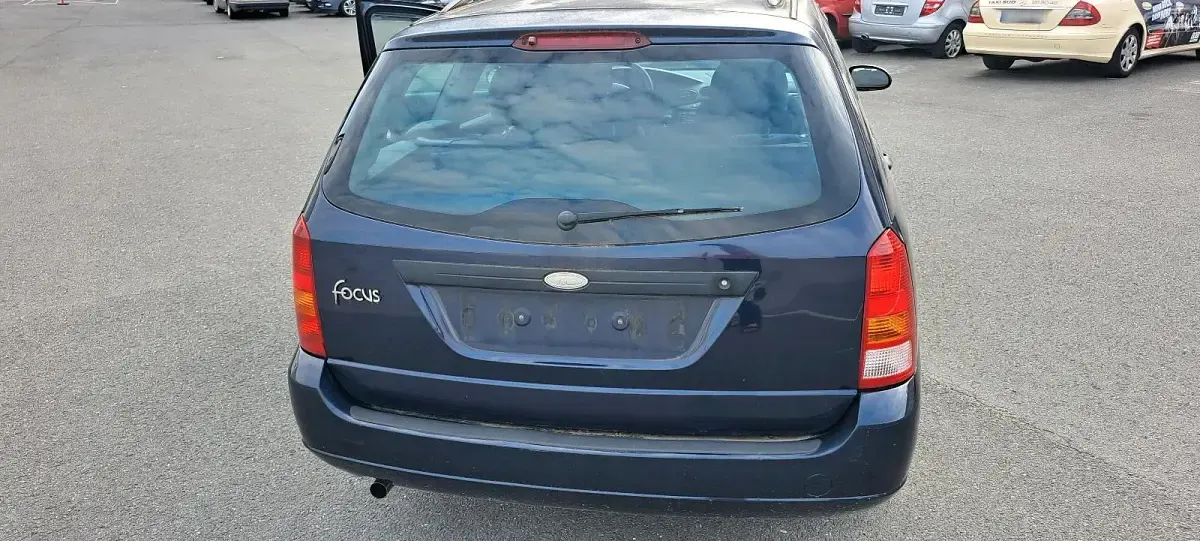 Gebraucht Ford Focus 100 PS (73 kW) 1999 Blau Kombi