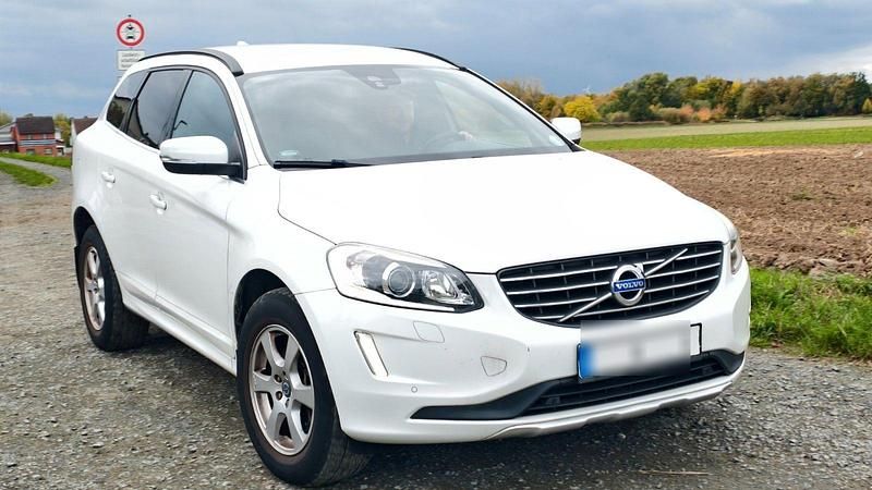 Weiß Gebraucht 2013 Volvo XC60 Momentum SUV | 9.900 € (Superpreis) - Bild 1/4