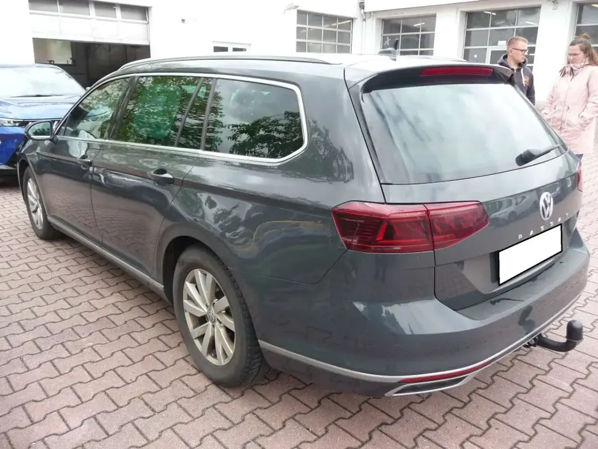 Używany VW Passat Elegance 150 KM (110 kW) 2020 Szary Kombi
