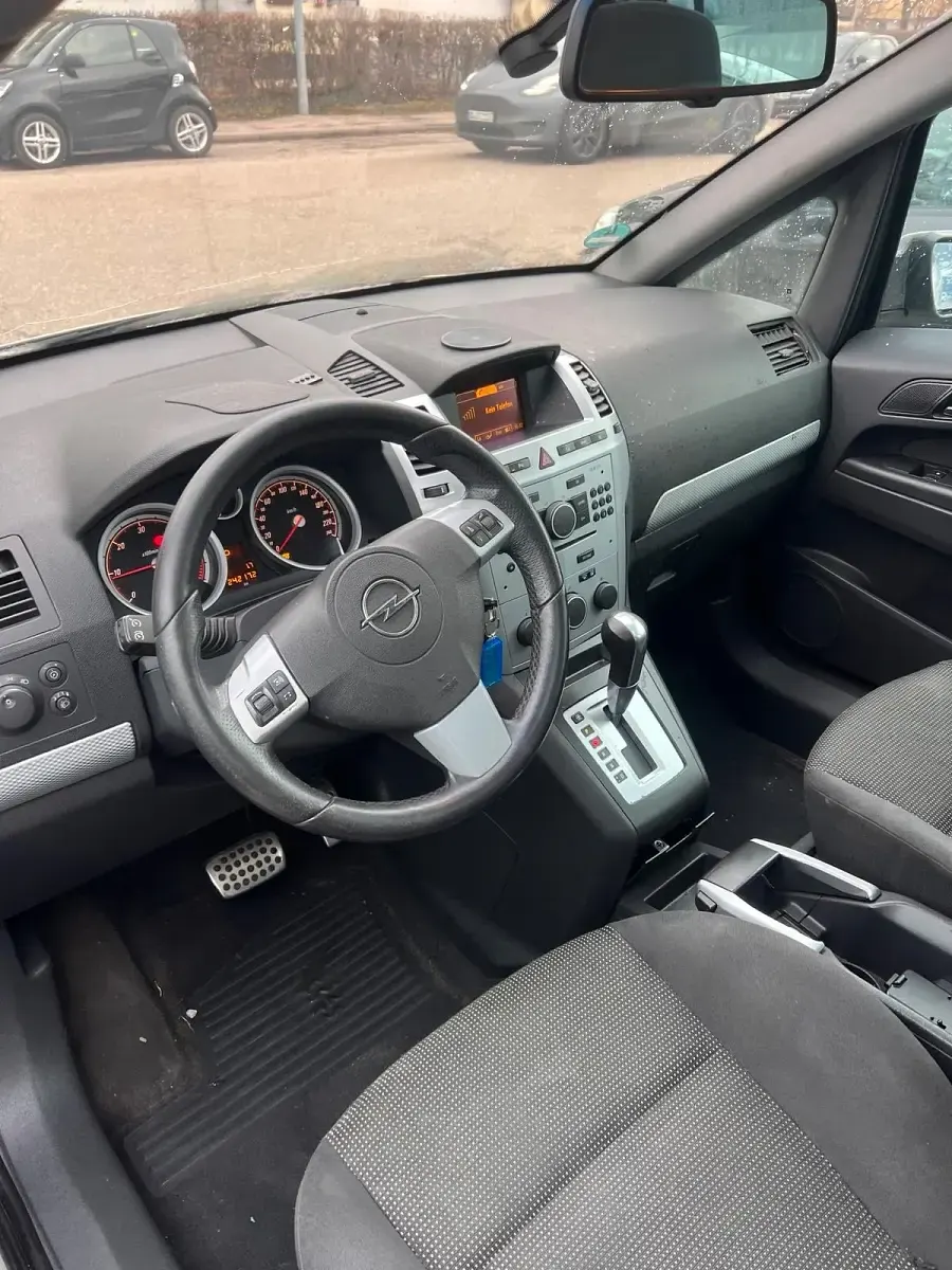 Gebraucht Opel Zafira 150 PS (110 kW) 2006 Gold Van / Kleinbus