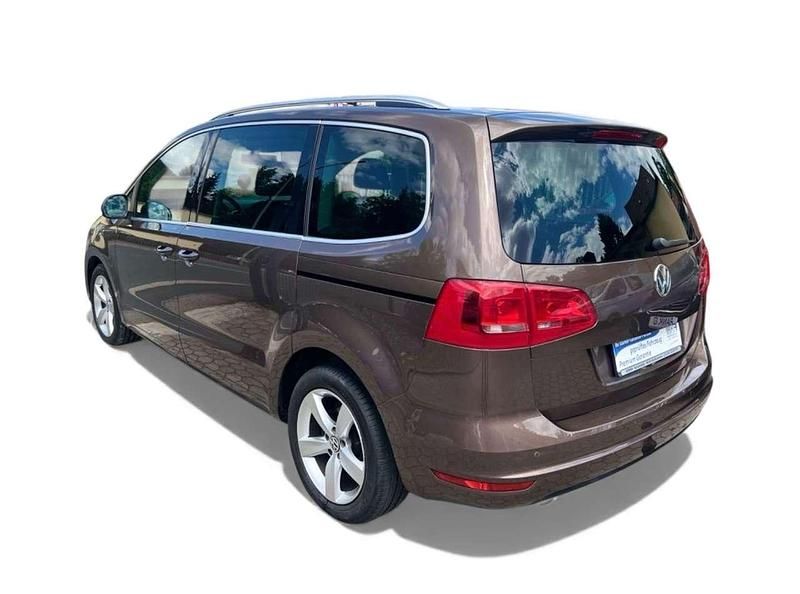 Gebraucht VW Sharan Comfortline 140 PS (102 kW) 2011 Toffeebraun metallic Van / Kleinbus