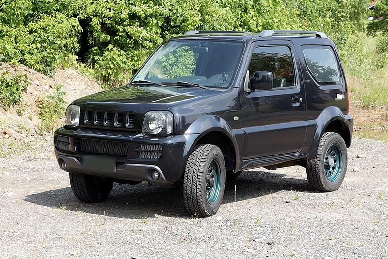 Gebraucht Suzuki Jimny 86 PS (63 kW) 2011 Schwarz SUV