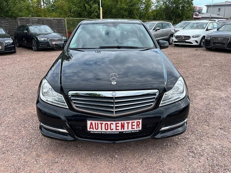 Gebraucht Mercedes C220 170 PS (125 kW) 2012 Schwarz Limousine