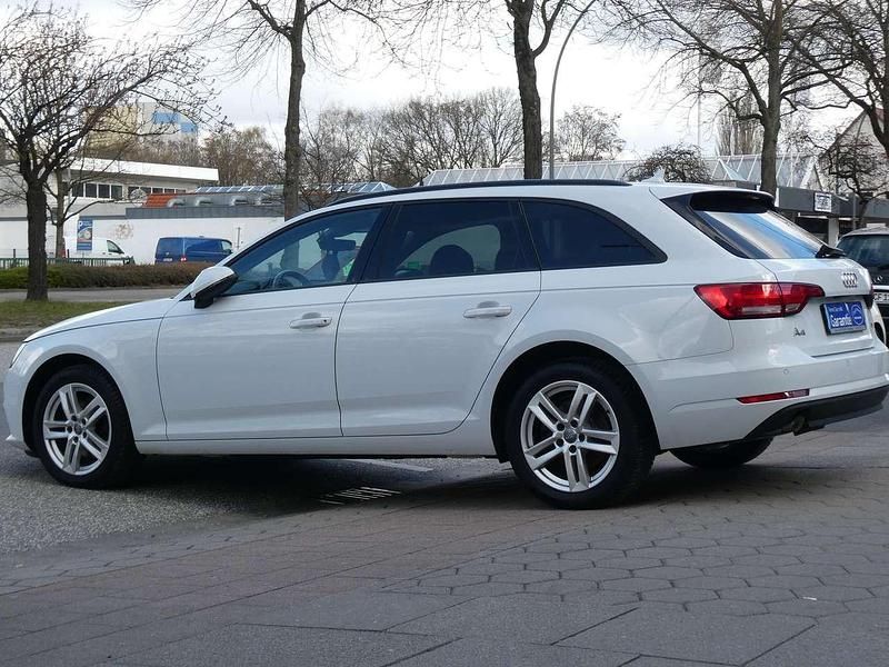 Gebraucht Audi A4 Sport 150 PS (110 kW) 2018 Weiß perleffekt Kombi