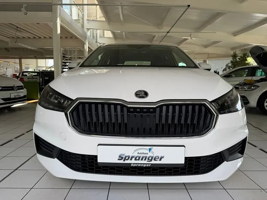 Gebraucht Skoda Fabia Active 65 PS (47 kW) 2023 Weiß Kleinwagen