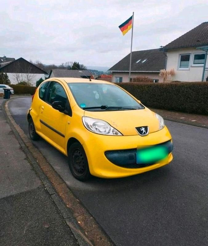 Gebraucht Peugeot 107 68 PS (50 kW) 2006 Gelb Kleinwagen