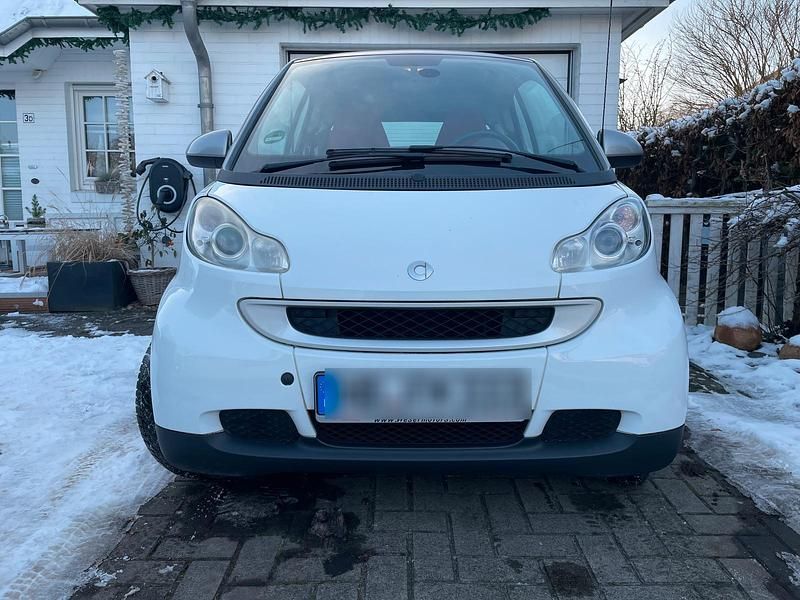 Weiß Gebraucht 2009 Smart ForTwo Coupé Coupé | 4.200 € (Fairer Preis) - Bild 1/4