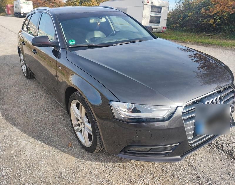 Gebraucht Audi A4 Sport 245 PS (180 kW) 2013 Schwarz Kombi