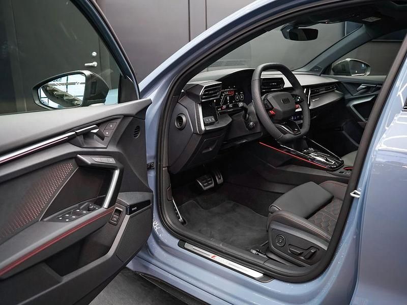 Gebraucht Audi RS3 Sport 400 PS (294 kW) 2025 Grau Limousine