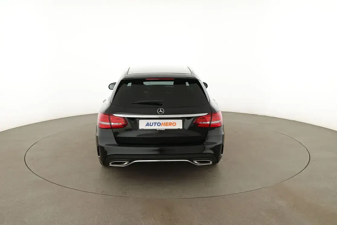 Gebraucht Mercedes C300 AMG line 258 PS (189 kW) 2020 Schwarz Kombi