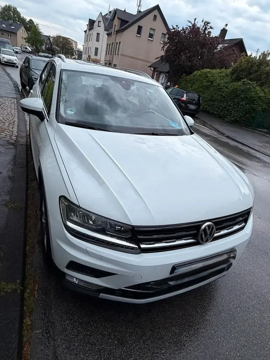 Gebraucht VW Tiguan 180 PS (132 kW) 2016 Weiß SUV