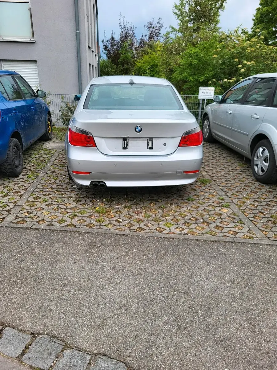 Gebraucht BMW 525 190 PS (139 kW) 2005 Silber Limousine